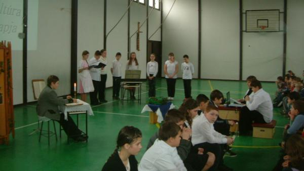 image002